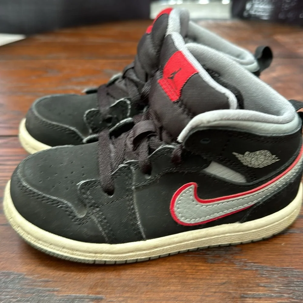 Air Jordan‎ 1 Mid (TD) Sz 8C